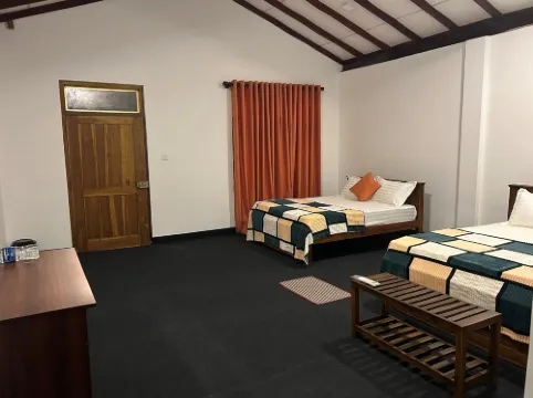 Thomasz Lodge