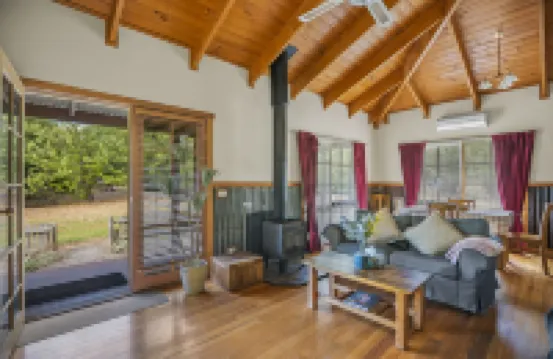 StayAU 松樹小屋湖畔避風港