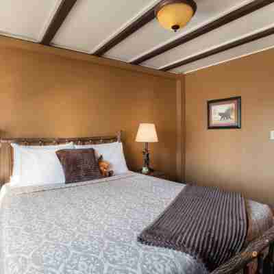 Whitney's Inn at Black Mountain Rooms