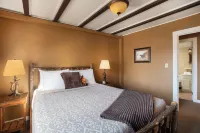 Whitney's Inn at Black Mountain