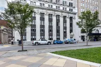 Bluegreen Downtown Nashville Hotels near Tennessee State Capitol