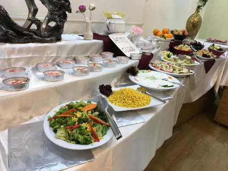 Hotel Golden King Отели рядом с достопримечательностью «Mersin Mezitli»