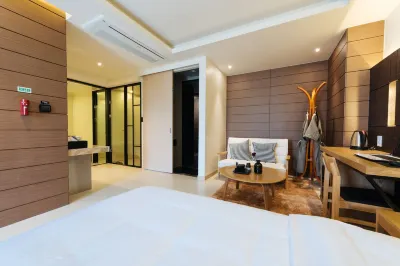Boutique Hotel XYM Pyeongtaek Hotels near Jinwuiheon Shimin Yoowonji