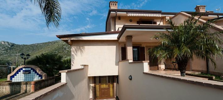 Casa Vacanza Polifemo Loft Hotels in Sperlonga