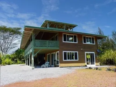 Hale Ki'i Maka Manu 4 Bedroom Home by Redawning Hotels near Hookena Beach Park