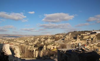 Vigneron Cave Hotel