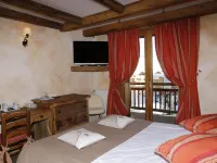 Chalet Hotel Alp'Azur Hotels in Huez