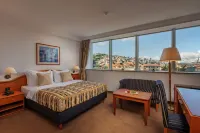 Grand Hotel Bonavia Hotels near Church of Our Lady of Lourdes