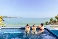 Hotel Helikon - Pools
