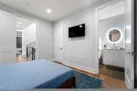 Luxurious Midtown Home Rooftop Views by Silverx - Bungalow
