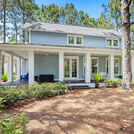 1345 Laurel Grove 3 Bedroom Home by RedAwning