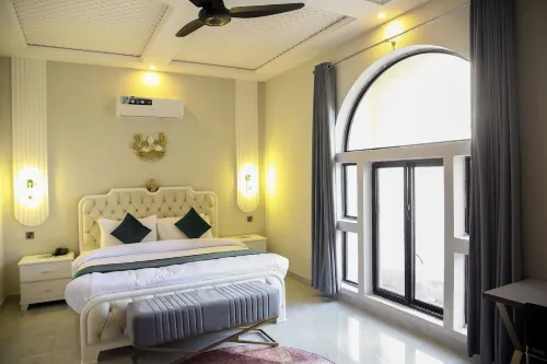 Grand Shalimar Hotel