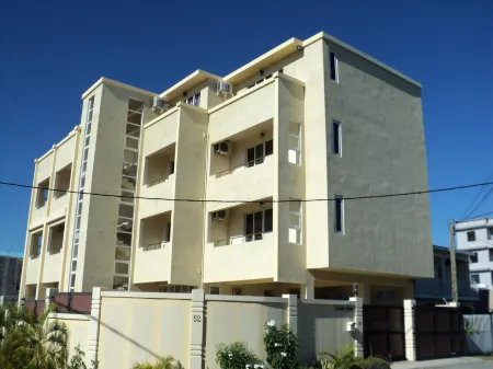 Monalysa St Honore Apartment & Studios Grand Bay Отели в г. Фон дю Сак