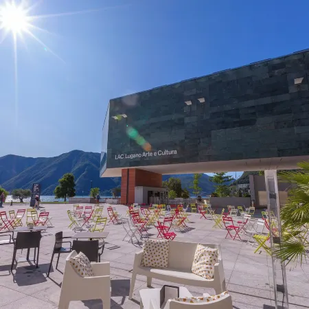 Moonlight - 150m from the Lake - Happy Rentals