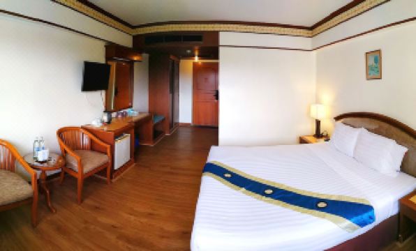 Grand Park Hotel