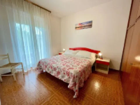 Peaceful House with Pool and Terrace