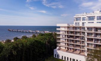 Aquamarina Prima Apartments by Renters