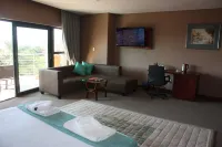 Over the Moon Guesthouse - balcony