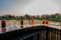 Clarks Safari Pushkar - bar