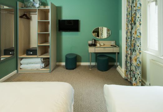 카링 호텔 외관 및 객실