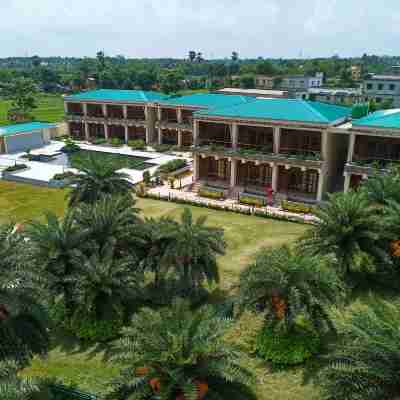 The Creek Boutique Resort & Spa Hotel Exterior