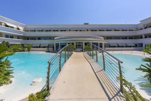 Rivoltella Apt with Pool 600m from Lake - Happy Rentals