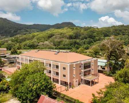 ロイヤルスイーツバイアークロイヤルラグジュアリーアパートメンツ アンス・ロイヤルのホテル