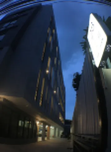 28 プレイス The Tempo Grand Wutthakat周辺のホテル