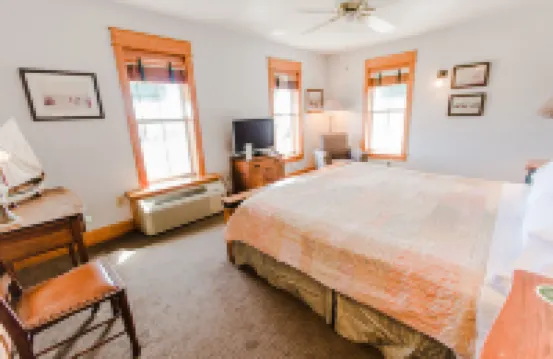 Roanoke Island Inn Hotel di Manteo