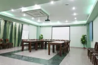 Lira Pacific Aparthotel