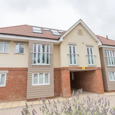 Weekly & Monthly Stays Available, Leisure & Business, 2 Bedrooms, Near Jr Hospital, Oxford