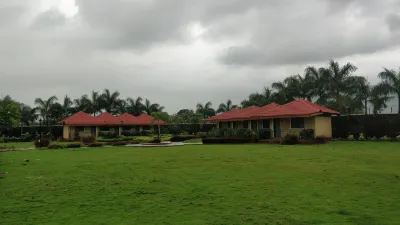 The Kanila Resort Отели в г. Амбот