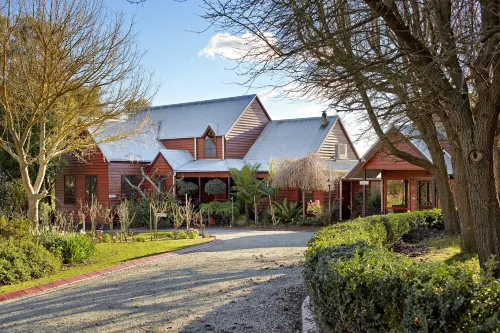 Vivere Retreat Hotels in Warragul