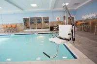 Holiday Inn MORGANTOWN - UNIVERSITY AREA by IHG - Pools