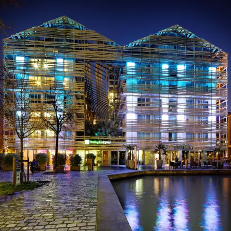 Holiday Inn Express PARIS - CANAL DE LA VILLETTE by IHG Отели рядом с достопримечательностью «19-й округ: Ля Вилетт»