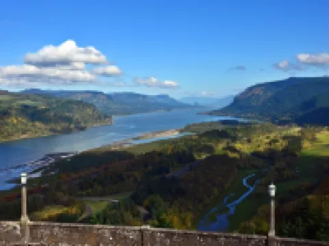 Days Inn & Suites by Wyndham Gresham Hotels in Gresham