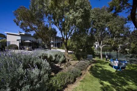 Aireys Inlet Getaway Resort Отели в г. Эйрис Инлет