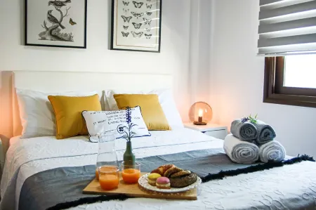 Phaedrus Living: Seaside Luxury Flat Lighthouse 53