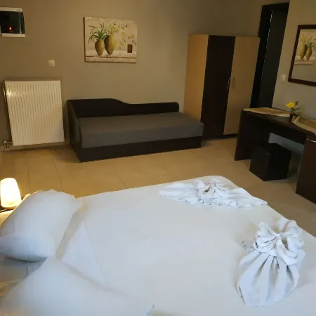 Villa Gereoudis Sea View Rooms Pool & Bar