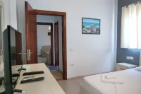 Privé City Hotel