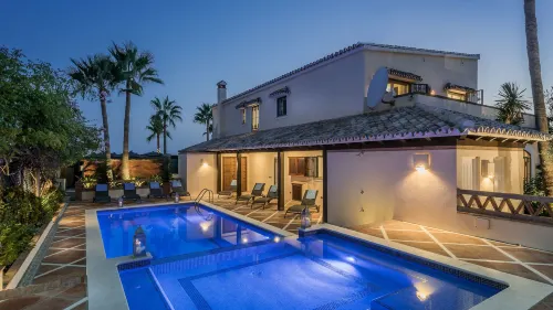 The Residence by the Beach House Marbella - Barer