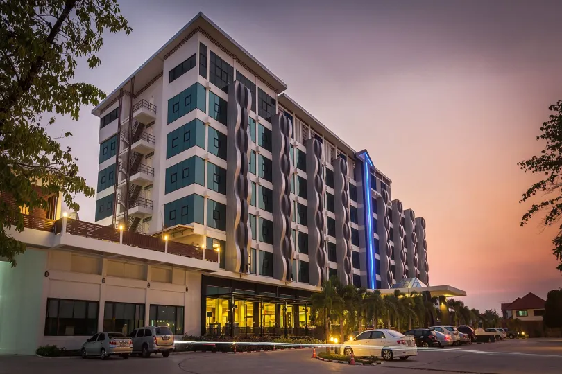 Alvarez Hotel