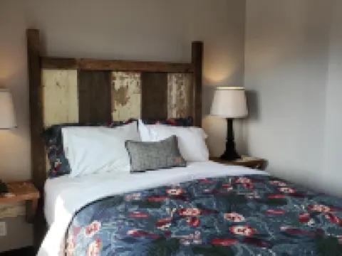 Vintage Block Inn & Suites Hotels in Okoboji