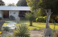 Eldorado Guest House & Camping Hotel di 