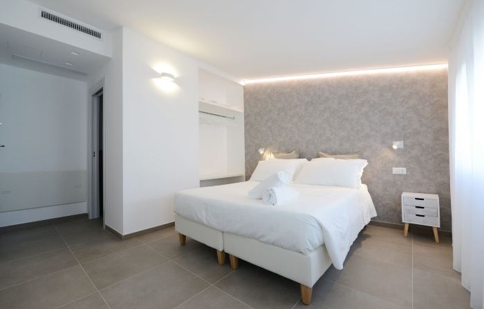 Miramed Rooms