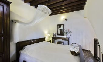 Lindos Boutique - Adults Only