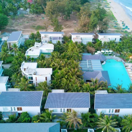 Villa Del Sol Beach Resort & Spa