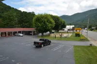Travelowes Motel - Maggie Valley - Pysäköinti