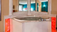Best Western Warren Hotel - Hot Tub