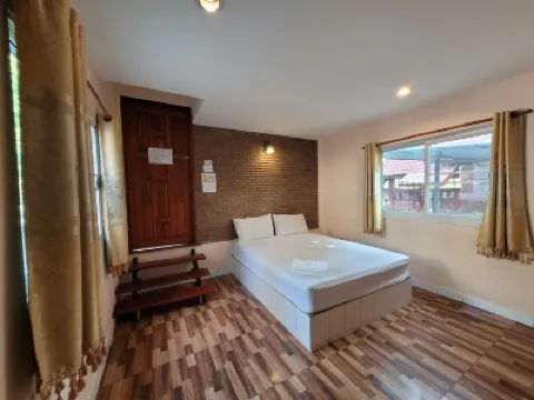 Pairom Resort Hotels in Nong Yao